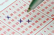 Jackpot de 5,9 millions de dollars oublié dans une poche de pantalon
