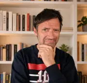 Julien Cazarre : de Mitterrand à Maradona, son panthéon culturel