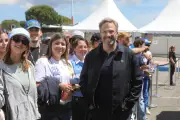 Julien Fébreau, la voix française de la F1, partage sa passion au Grand Prix de France Historique