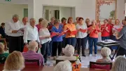 La chorale la Ritournelle enchante les résidents des Mélias à Montady