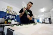 La Socca de Mémé : transmission et innovation culinaire à Menton