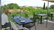 Le 9 : une halte gastronomique unique sur le canal du Midi à Béziers