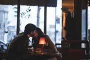 Le baiser d'une vie : 17 heures à s'embrasser jusqu'à 2h du matin