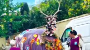 Le Cerf totémique de Paulhan relooké pour la foire des couleurs