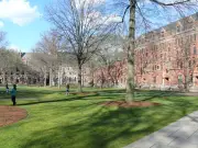 Le ministère de la Justice américain accuse l'école de médecine de Yale de discrimination raciale