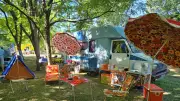 Le plus grand rétro camping de France à Saint-Paulet-de-Caisson