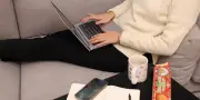 Le télétravail améliore légèrement la productivité, selon l'Insee