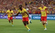 Lens remporte sa première Coupe de France face à Nice (3-1)
