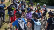 Les CM2 de Manduel pédalent jusqu'au Pont du Gard pour Mai à Vélo