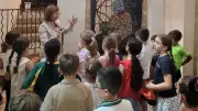 Les écoliers de Pézenas découvrent l'univers artistique de Grégogna