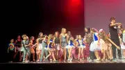 Les enfants du centre de loisirs enchantent la scène de Servian