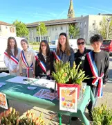 Les jeunes de Prigonrieux luttent contre le cancer par la vente de fleurs