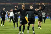 Ligue 1 : le choc Lens-PSG fait pschitt, Paris champion de France