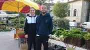 Élodie et Arnaud, maraîchers bio, animent les marchés du Pays viganais