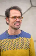 Luis Torres de la Osa explore la beauté cruelle du tennis dans « Du revers »