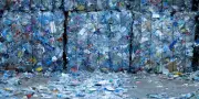 Macron relance le débat sur la consigne des bouteilles plastique