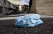 Masques chirurgicaux : de la pénurie à la banalisation