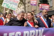 Mélenchon : 150 000 parrainages et une cour disciplinée