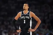 NBA : Oklahoma City domine San Antonio et mène 3-2 en finale Ouest
