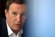 Nicolas Dupont-Aignan à Nice : « Sortir de l'UE ou mourir »