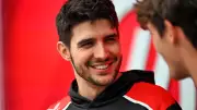 Ocon et Hadjar : duel amical en F1 historique au Castellet