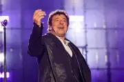 Patrick Bruel: des maires appellent à annuler sa tournée