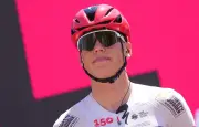 Paul Magnier remporte la 18e étape du Giro et reprend le maillot cyclamen