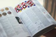 Petit Larousse 2027 : 150 nouveaux mots de l'argot à l'IA