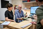 Philippe Poutou : libraire à Bordeaux, une reconversion réussie
