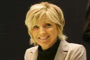 Portrait d'Évelyne Dhéliat : 35 ans de météo sur TF1 en images