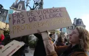 Périscolaire à Paris: garde à vue prolongée pour 16 suspects de violences sexuelles