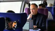 Raphaël Glucksmann : la métamorphose d'un intellectuel en candidat
