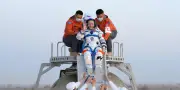 Retour sur Terre de l'équipage chinois Shenzhou 21 après sept mois en orbite