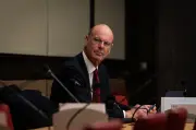 Éric Lombard réaffirme l'existence de riches qui ne paient pas d'impôt