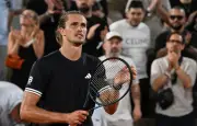 Roland-Garros : Parry seule Française en 8es, Swiatek et Zverev en lice