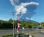 Éruption du mont Dukono : trois randonneurs tués, dont deux Singapouriens