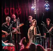 Soirée latino à Lacanau avec Cumbia Ya! et La Moutchica