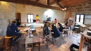 Stage artistique aux Angles : peinture et percussions en harmonie