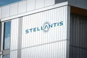 Stellantis investit 1 milliard d'euros pour des véhicules électriques à Mulhouse