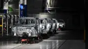 Stellantis réduit sa production en Europe et s'allie avec des constructeurs chinois