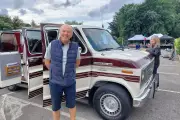 Totos mobiles : 3e saison avec véhicules militaires et vans à Roquefort-les-Pins
