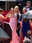 Tournage de The White Lotus à Cannes : des fans en extase