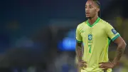 Tristesse et colère : la famille de João Pedro apprend son absence en direct