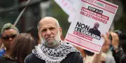 Trois juges s'opposent à l'expulsion du militant palestinien Ramy Shaath