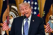 Trump suspend l'escorte navale à Ormuz en vue d'un accord avec l'Iran