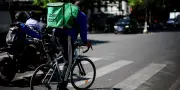 UberEats et Deliveroo mis en demeure par la CFDT pour management opaque et suspensions abusives