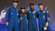 Un complotiste interpelle les astronautes d'Artémis II au Capitole