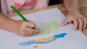 Un dessin de dragon offre une BMW Série 1 à ses parents pendant un an