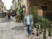 Un marché aux fleurs inédit à Beaumont-du-Périgord par l'association Les Amis de Touskiroul