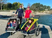 Une famille bretonne court le marathon en poussant ses trois filles